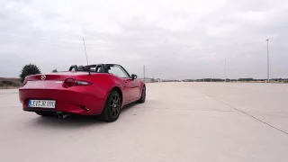 Mazda MX-5 Miata ND 1.5 Startup, revving and acceleration - Engine sound!