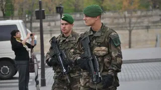 Bērnu laupīšana Parīzē,Marseļas ganksteri un Kabarē! #armija #policija
