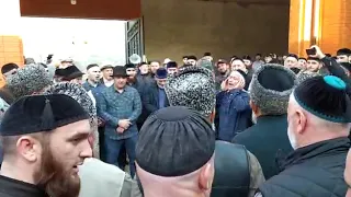 Али Амиров-1овди муридашца назма олуш/Rite of praise of the Almighty Muslims Sufis of Chechnya.