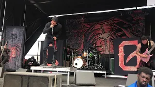 Chelsea Grin - Recreant Live at Warped Tour 2018 ft. Security guard in blue (Original Video)