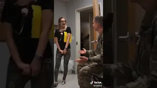 😭❤️Military husband poses as patient to surprise wife