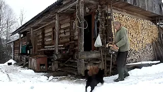 The simple life of a grandfather in the mountains, far from civilization. A house without light.