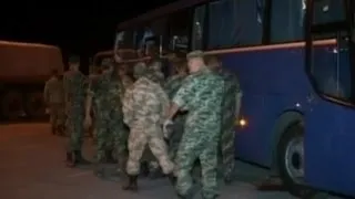 Украинские военные возвращаются из России