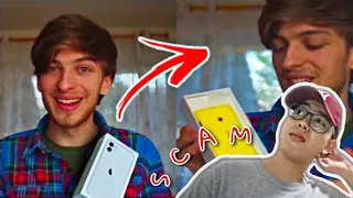 Reacting To The Funniest iPhone 11 SCAMS Ever! (ft. Yes Epic Yes) | Very Earthly-Being