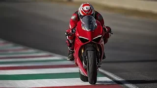 2018 Ducati Panigale V4 | Fastest bike for 2018!