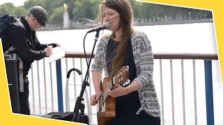 Ne me quitte pas (French Guitar Song) Susana Silva - Street performers live Music Video