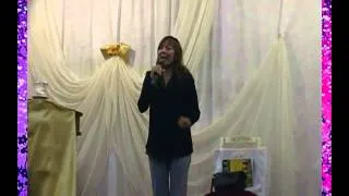 Ruth Noemi Magallan-cantando