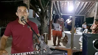 FORRÓ SÓ PRESTA ASSIM-GILDENES ARAÚJO E SEUS TECLADOS AO VIVO EM VILA MOURA-IMPROVISADA NO FORRÓ