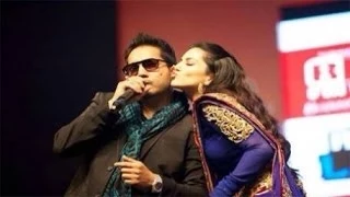 Singer Mika Singh & Sunny Leone In Live Concert !