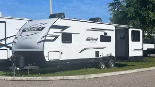 HUGE Couples Travel Trailer ALSO EASY to Tow!