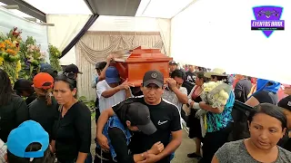 familia Saldaña Nina mamita tu último adiós.