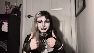 Trad Goth Makeup Tutorial c: