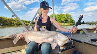 This DRAG-RIPPING FISH Almost PULLED Me Into The WATER!! (River Boat Fishing)