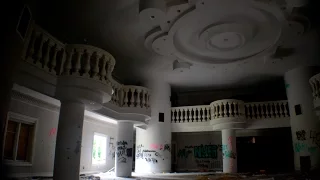 Exploring a Criminal's Abandoned $8 Million Mansion - NJ