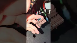 Get out the wires from the SAM N11-3 Connector at a Smart ForTwo