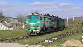 A working day for an old grimy diesel locomotive in the Moldavian outback