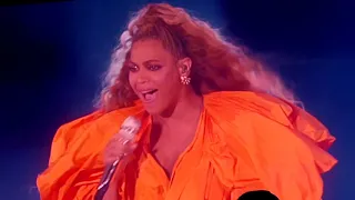 Beyonce Live performing "Resentment" at ford field CRYING/Aretha Franklin Tribute