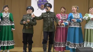 Народный ансамбль "Калинушка" -  Люблю я казаченьку