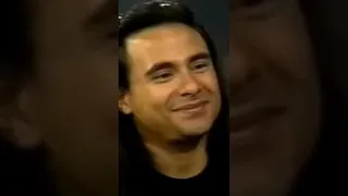 Andre matos cantando ópera