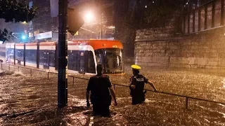 Heavy rains cause flooding in Toronto