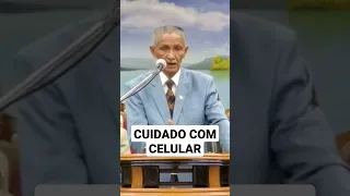 PASTOR JOSE CARLOS DE LIMA RASGA O VERBO SOBRE PREGADORES QUE NÃO USA MAIS A BÍBLIA