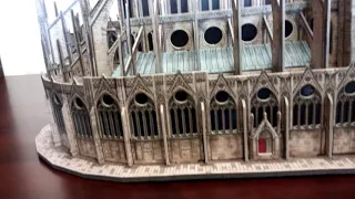 La cathédrale Notre-Dame de Paris - 3-D model kit