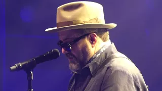 Raul Malo ( The Mavericks) How can you mend a broken heart