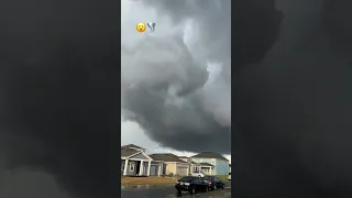 Wicked cloud formation on Chaffe Rd on Jacksonville’s Westside during Sunday’s severe weather.