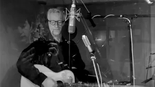 Billy Bragg - Ten Mysterious Photos That Can't Be Explained [Official Video]