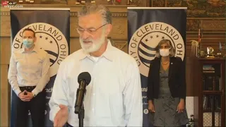 Cleveland Mayor Frank G. Jackson signs order mandating use of masks throughout city