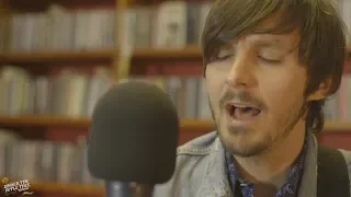 Charlie Worsham - 'Coat Of Many Colors' (Dolly Parton cover) | UNDER THE APPLE TREE