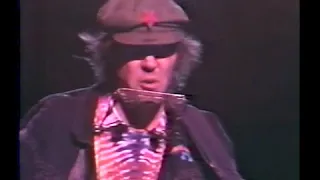 Neil Young - Roll Another Number (For The Road)