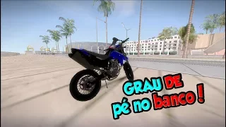 GTA SAN-grau com pe no banco de xt660 (meiota)