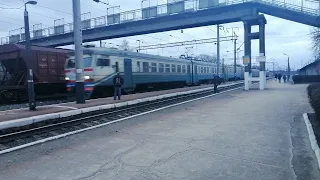 ЭР9М-511 Київ - Рівне, прибуває (03.01.22г)