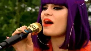 Jessie J Price Tag acoustic at 4music V