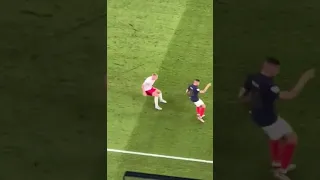 la feinte meurtrière de Mbappé 😆😁