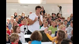 Wincent Weiss unplugged an den Zinzendorfschulen