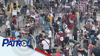 NAIA 4 pinilahan ng mga pasahero sa Holy Week | TV Patrol