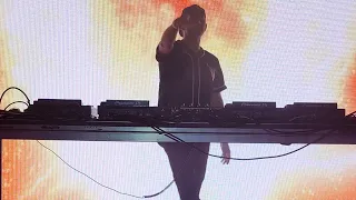 IIllenium-Crawl outta love new live edit