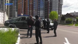 У Луцьку обшукували автомобіль: у поліції кажуть, що обшуки пов’язані з незаконним гральним бізнесом