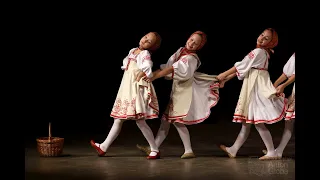 "Прогулка", ансамбль "Школьные годы". "Stroll", ensemble "School years"