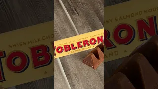 115 yıldır İsviçre'de üretim yapan Toblerone aldığı kararla ambalajındaki sembolden oldu!