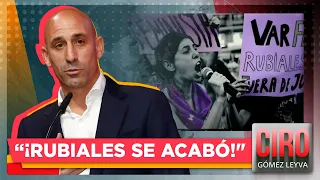 Mujeres marchan en Madrid para exigir cese de Luis Rubiales | Ciro  Gómez Leyva