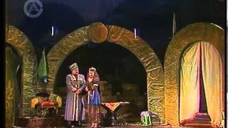 Caucasianart.ru (Spectacle Dagestan KUM) SHAWKHAL ADILGEREY 1999