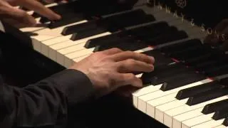 Vitaly Pisarenko plays Rachmaninov - Moment musicaux No. 4