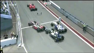 Canada 2008 Kimi Räikkönen gets hit by Lewis Hamilton in Pit Lane 💥