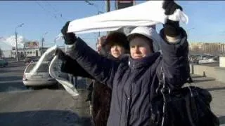 Putin karşıtlarından balonlu protesto