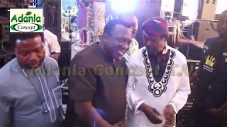 KING SUNNY ADE GIVES SAHEED OSUPA A HUGE RESPECT IN PUBLIC