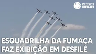 Esquadrilha da Fumaça faz exibição no Desfile da Independência