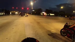 Suzuki gsxr 750 vs Yamaha R6